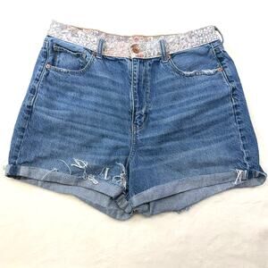 American Eagle Women's Floral Waist Cuffed Mom Shorts Sz 14 Med Blue Distressed